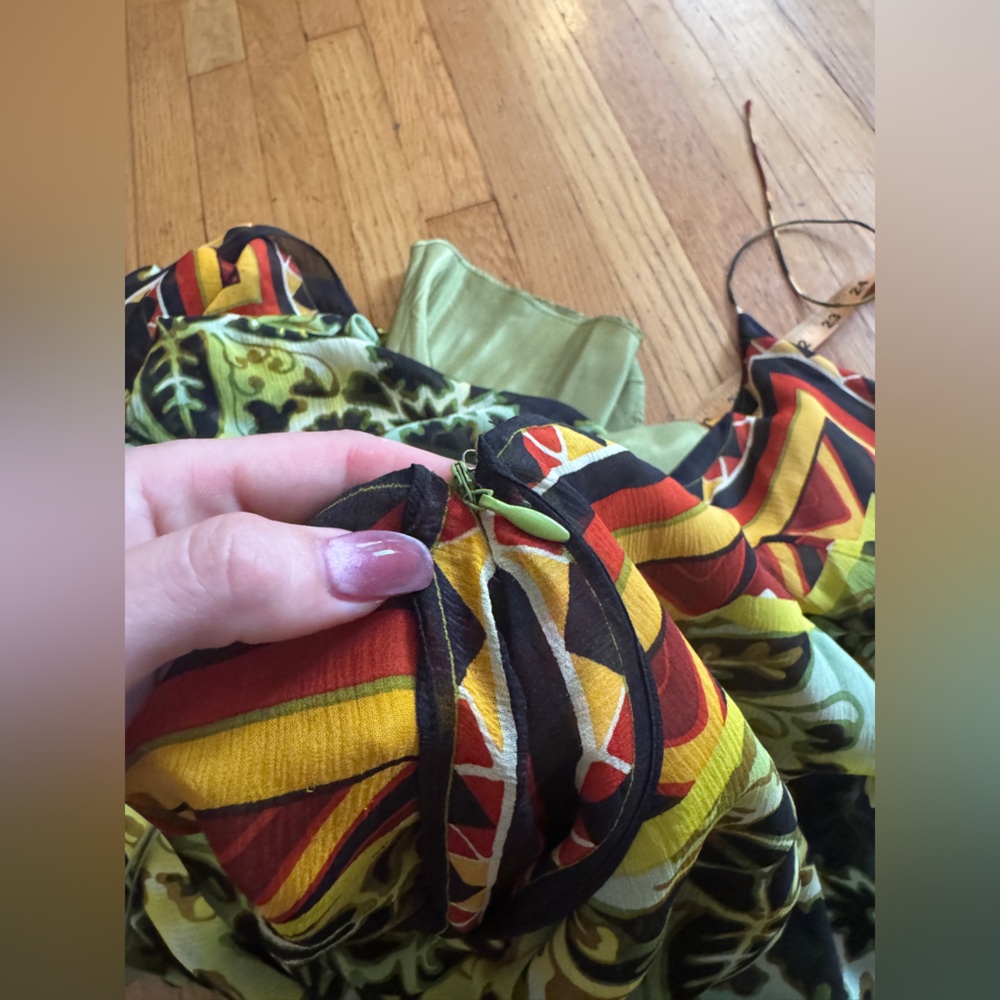 90s Vintage Nicole Miller Studio Silk Scarf Style Dress Sz 8 - Picture 9 of 9